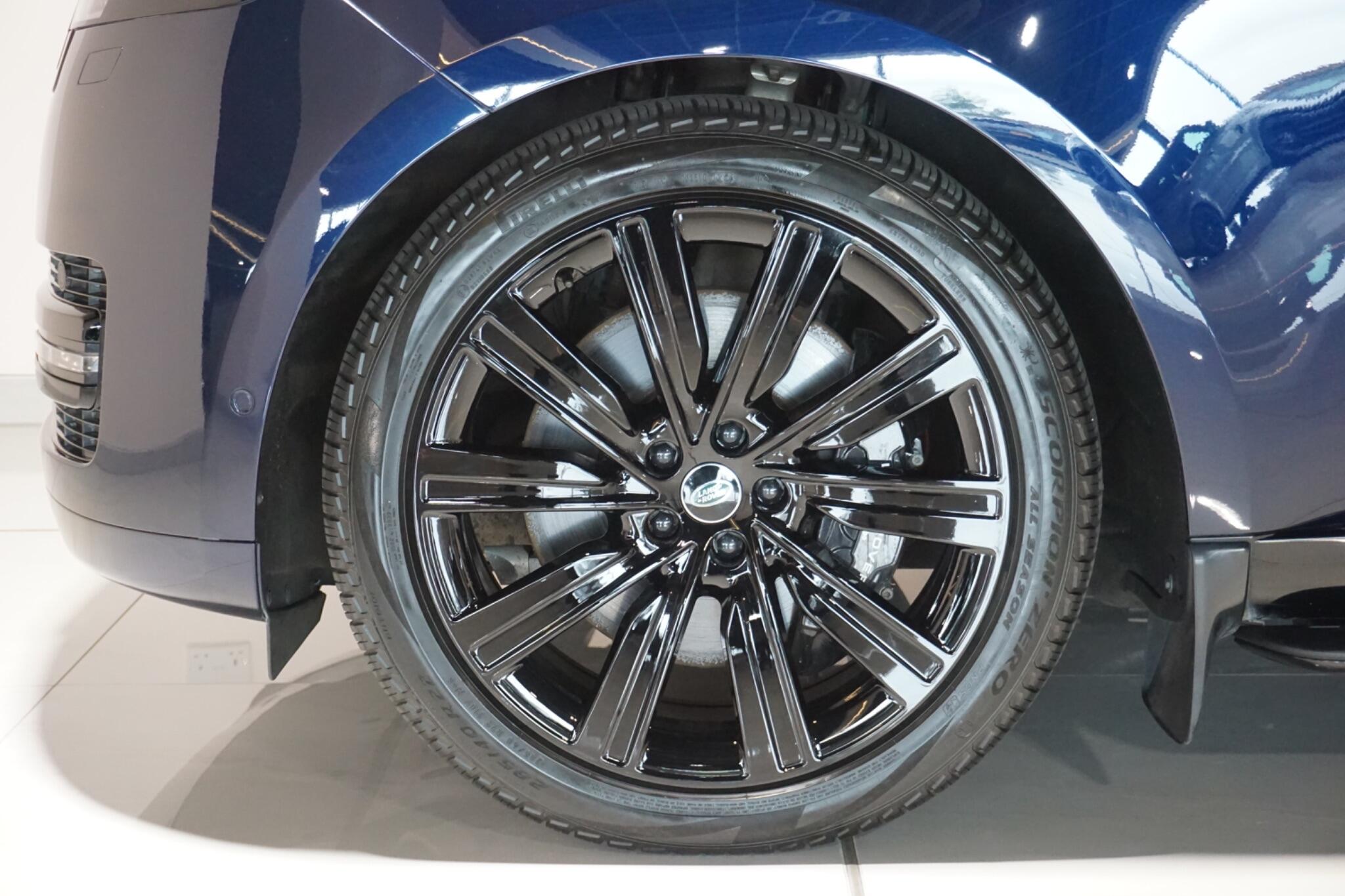 Land Rover Range Rover 3.0 P440e 38.2kWh HSE SUV 5dr Petrol Plug-in Hybrid Auto 4WD Euro 6 (s/s) (440 ps)